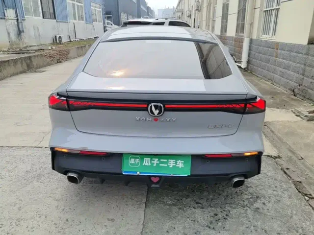 Changan UNI-V — Фото автомобиля 5