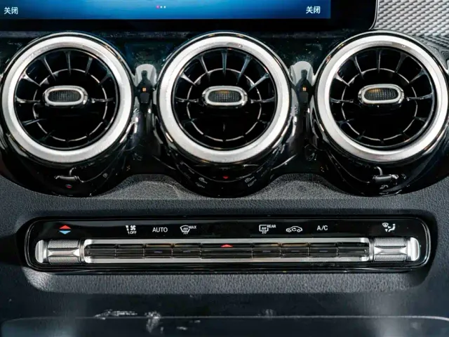 Mercedes-Benz GLB-Class — Фото автомобиля 11