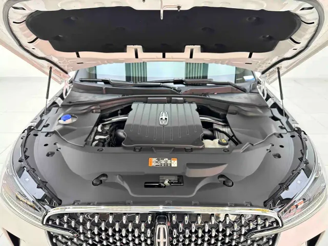 Lincoln Aviator — Фото автомобиля 6