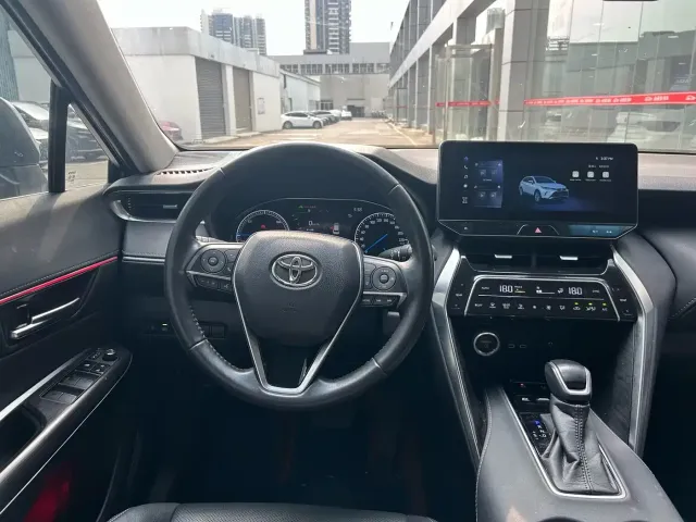 Toyota Harrier — Фото автомобиля 9