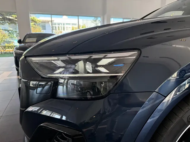 Audi Q8 — Фото автомобиля 23