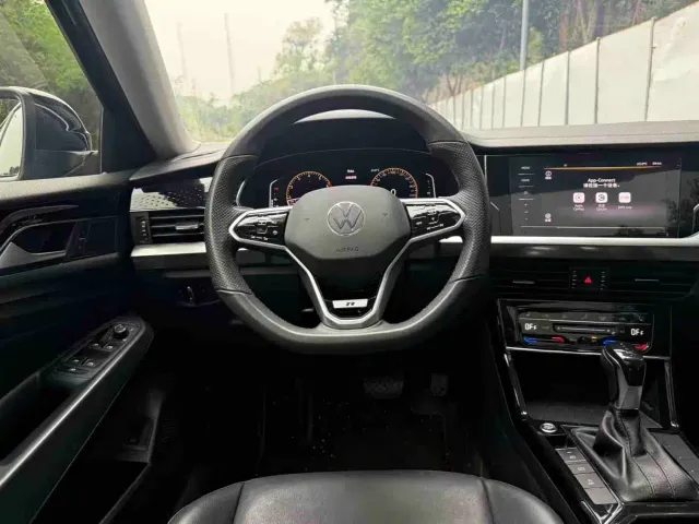 Volkswagen Passat — Фото автомобиля 6