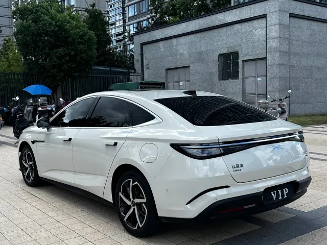 BYD Seal 07 DM-i — Фото автомобиля 18