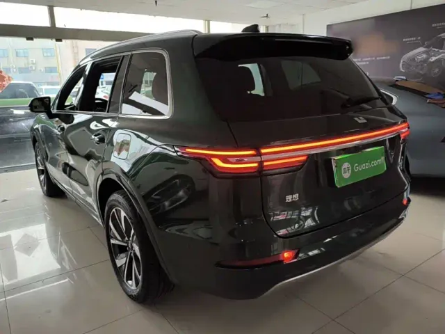 Li Auto ONE — Фото автомобиля 4