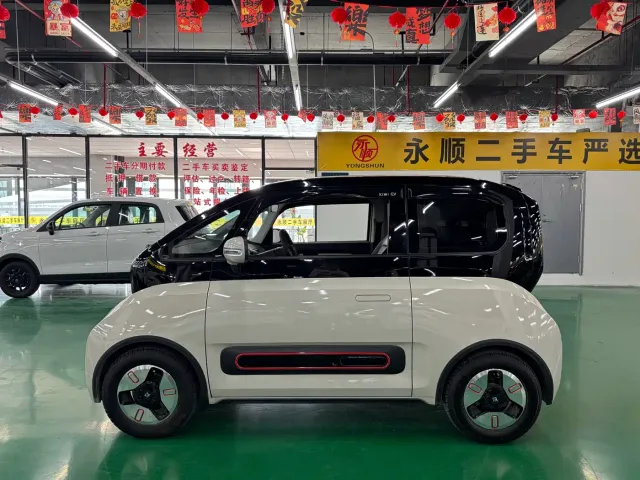 Baojun KiWi EV — Фото автомобиля 10