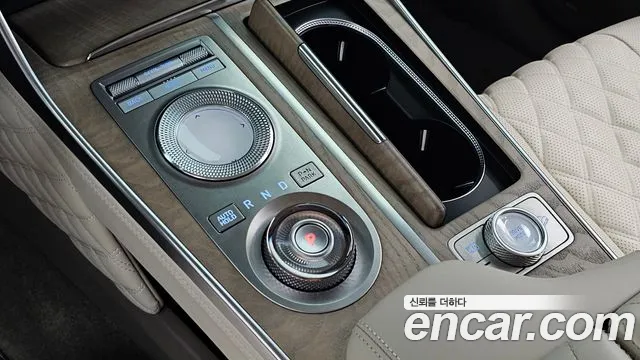 Genesis GV80 — Фото автомобиля 12