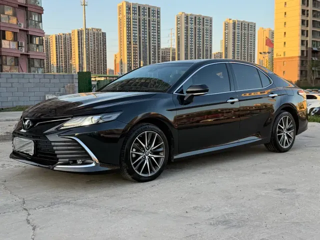 Toyota Camry — Фото автомобиля 2