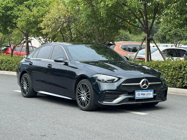 Mercedes-Benz C-Class — Фото автомобиля 3