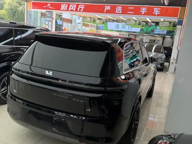 Li Auto L8 — Фото автомобиля 6