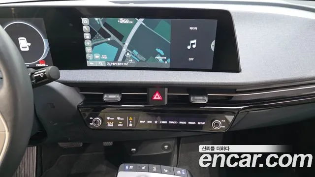 Kia EV6 — Фото автомобиля 19