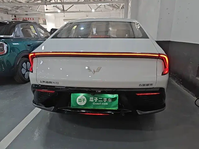 Wuling Starlight — Фото автомобиля 5
