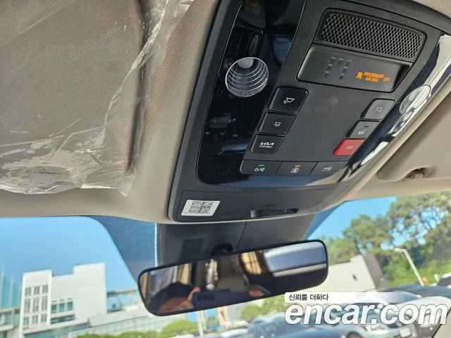 Kia Carnival Generation 4 — Фото автомобиля 9