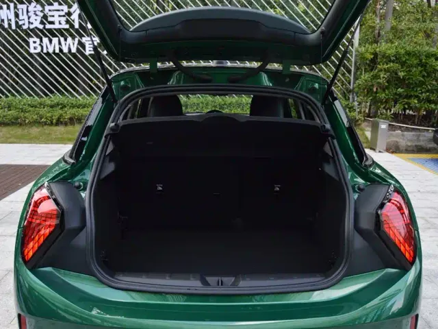 MINI Hatch — Фото автомобиля 13