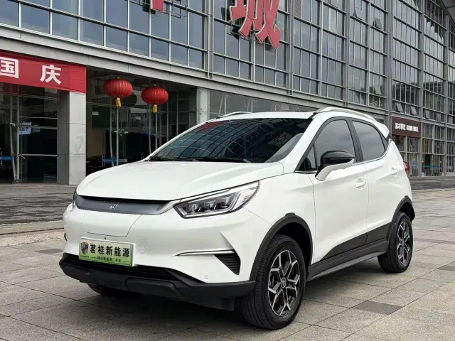 Фотография автомобиля — BYD Yuan Pro