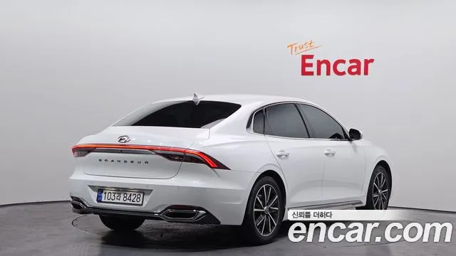 Hyundai Grandeur Новый Grandeur IG 3.0 LPi (Для проката) — Фото автомобиля 2