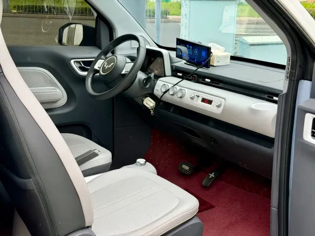 Wuling Hongguang Mini EV — Фото автомобиля 12