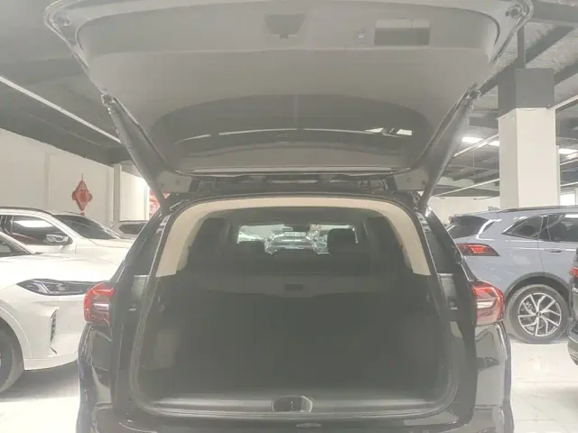 Buick Envision Plus — Фото автомобиля 18