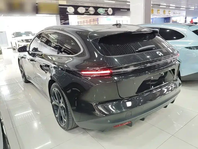Nio ET5 Touring — Фото автомобиля 4