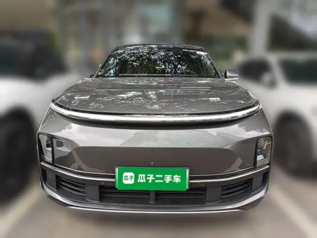 Li Auto L8 — Фото автомобиля 2