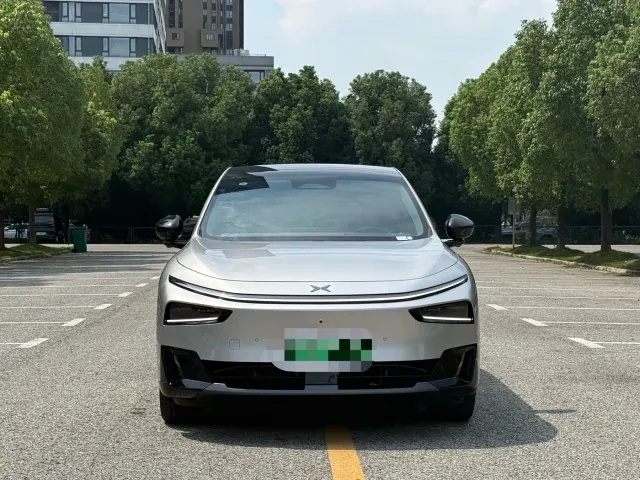 XPeng XPeng G7 2025 Model 702 Ultra Long Range Ultra — Фото автомобиля 2