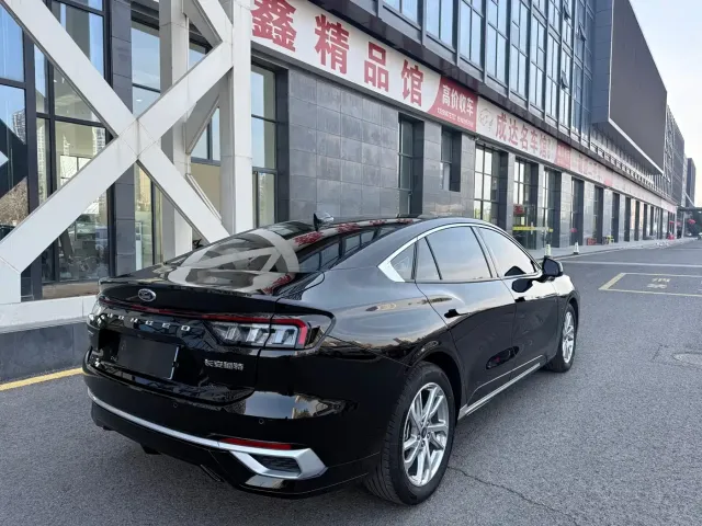 Ford Mondeo — Фото автомобиля 21