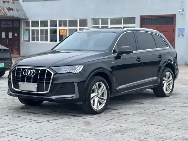 Фотография автомобиля — Audi Q7