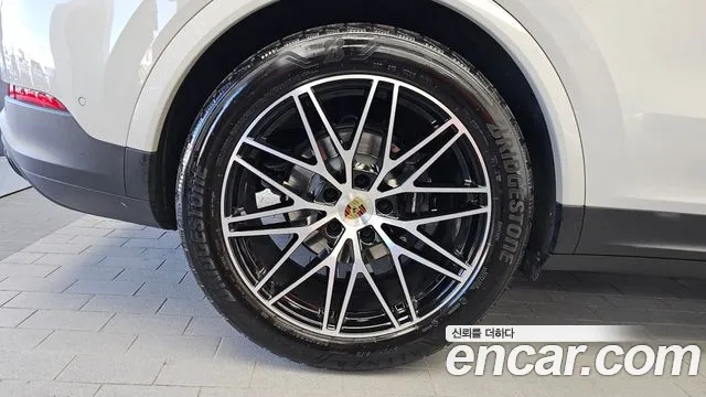 Porsche Cayenne PO536 — Фото автомобиля 6