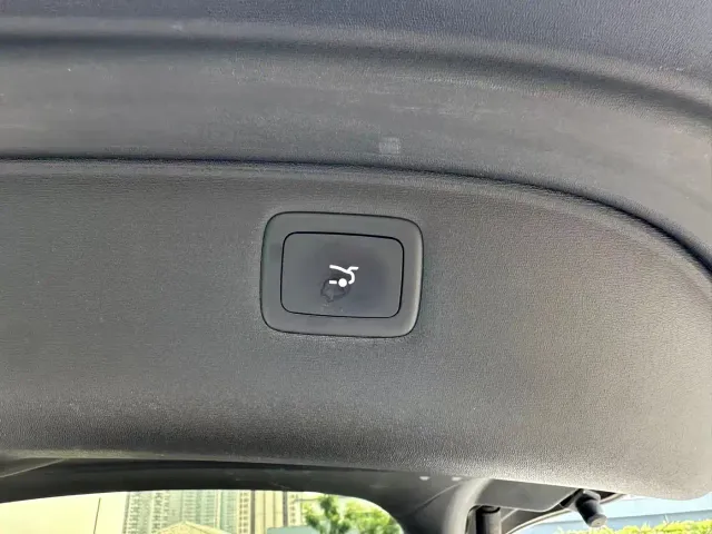 IM Motors LS6 — Фото автомобиля 16