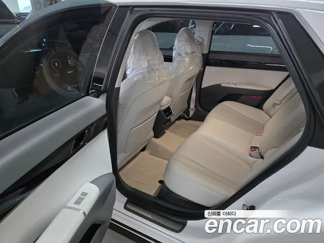 Hyundai Grandeur GN7 — Фото автомобиля 15