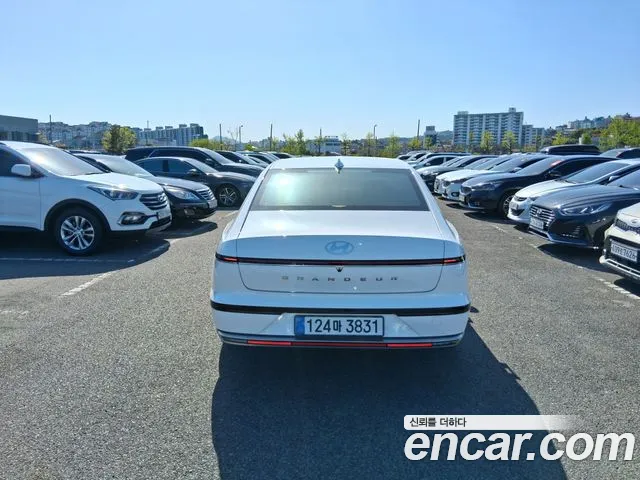 Hyundai Grandeur Grandeur (GN7) — Фото автомобиля 4