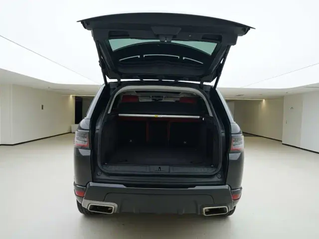 Land Rover Range Rover Sport — Фото автомобиля 6