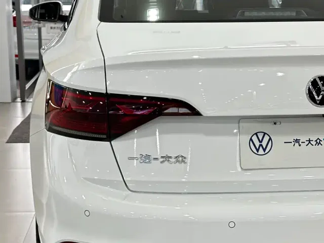 Volkswagen Sagitar — Фото автомобиля 15