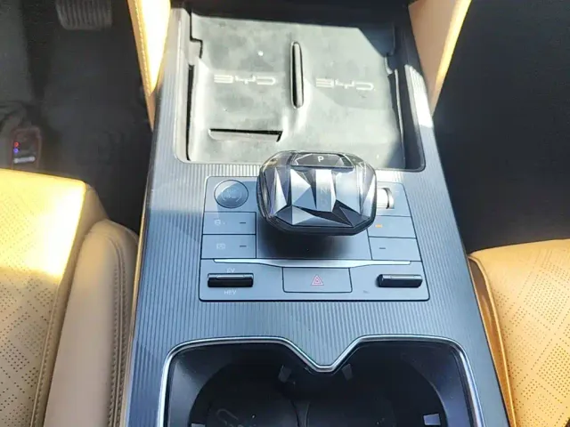 BYD Song L DM-i — Фото автомобиля 13