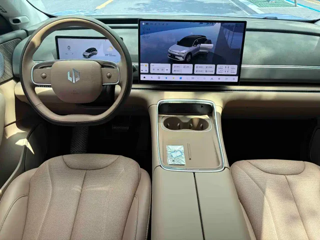 Leapmotor C11 — Фото автомобиля 13