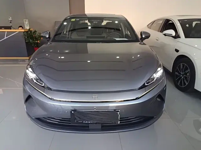 BYD Qin L — Фото автомобиля 2