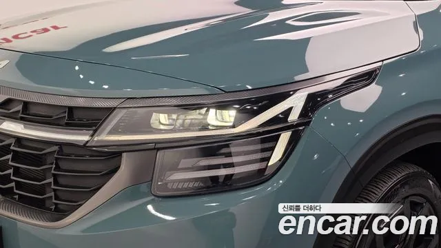 Kia Seltos — Фото автомобиля 7