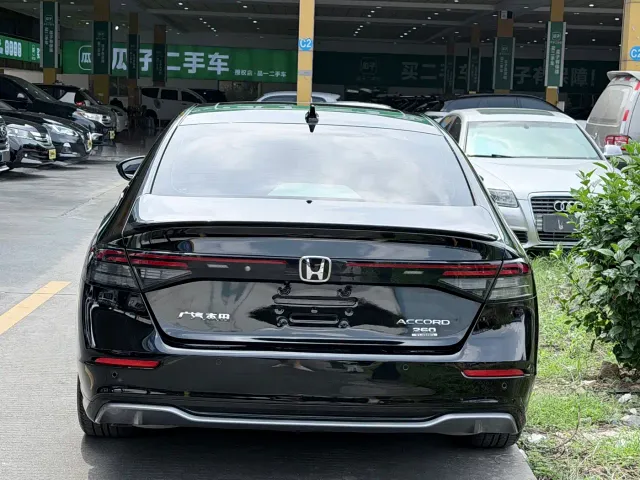 Honda Accord 2024 260TURBO Premium Edition — Фото автомобиля 12