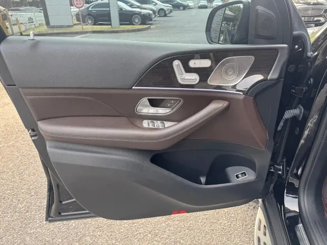 Mercedes-Benz GLE-Class — Фото автомобиля 13