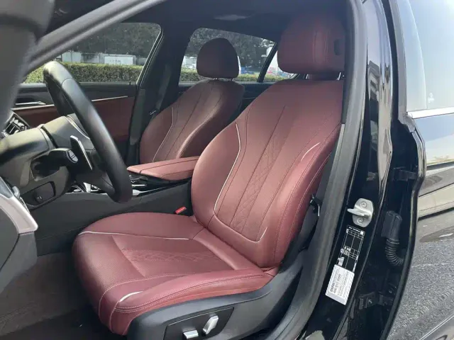 BMW 5 Series — Фото автомобиля 6