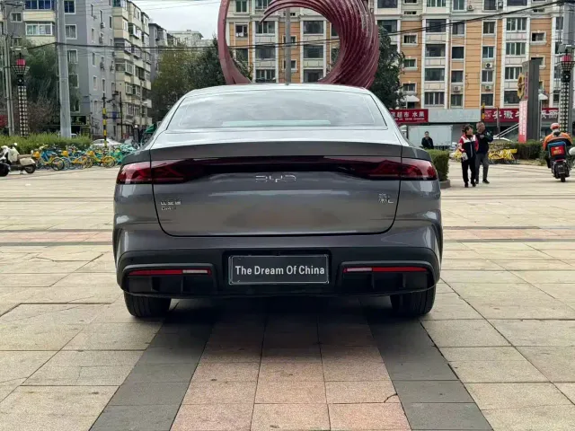 BYD Qin L — Фото автомобиля 4
