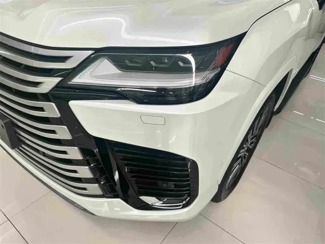 Lexus LX — Фото автомобиля 3