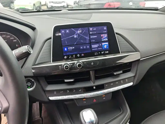 Cadillac CT4 — Фото автомобиля 8