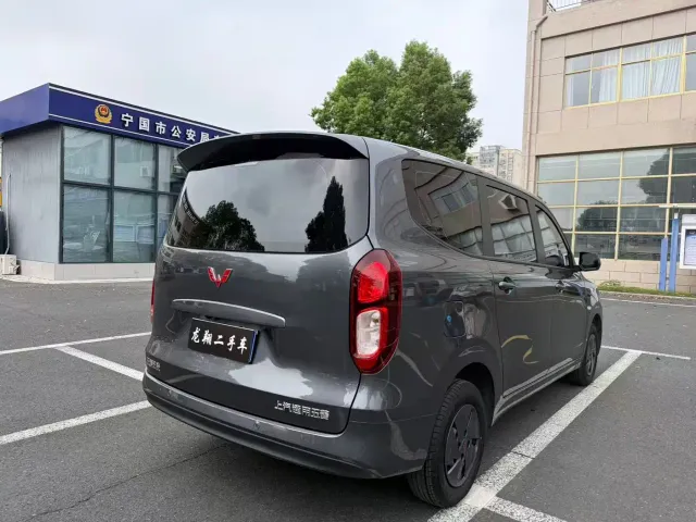 Wuling Hongguang — Фото автомобиля 9