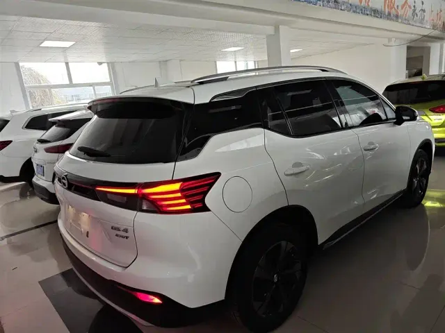 GAC Trumpchi GS4 — Фото автомобиля 4
