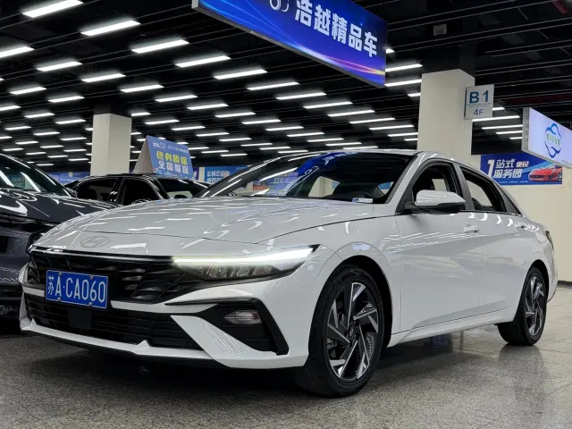 Фотография автомобиля — Hyundai Elantra