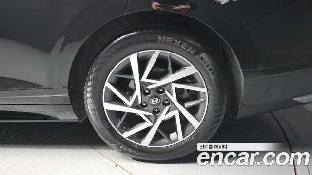 Hyundai Grandeur GN7 — Фото автомобиля 6