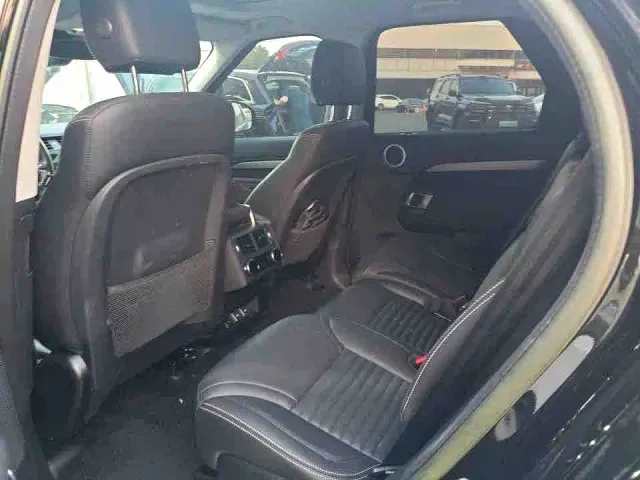 Land Rover Discovery — Фото автомобиля 5