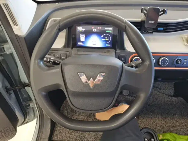 Wuling Hongguang Mini EV — Фото автомобиля 10