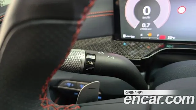 Genesis GV80 — Фото автомобиля 25
