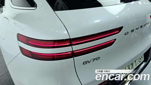 Genesis GV70 2.5T Бензин AWD — Фото автомобиля 21
